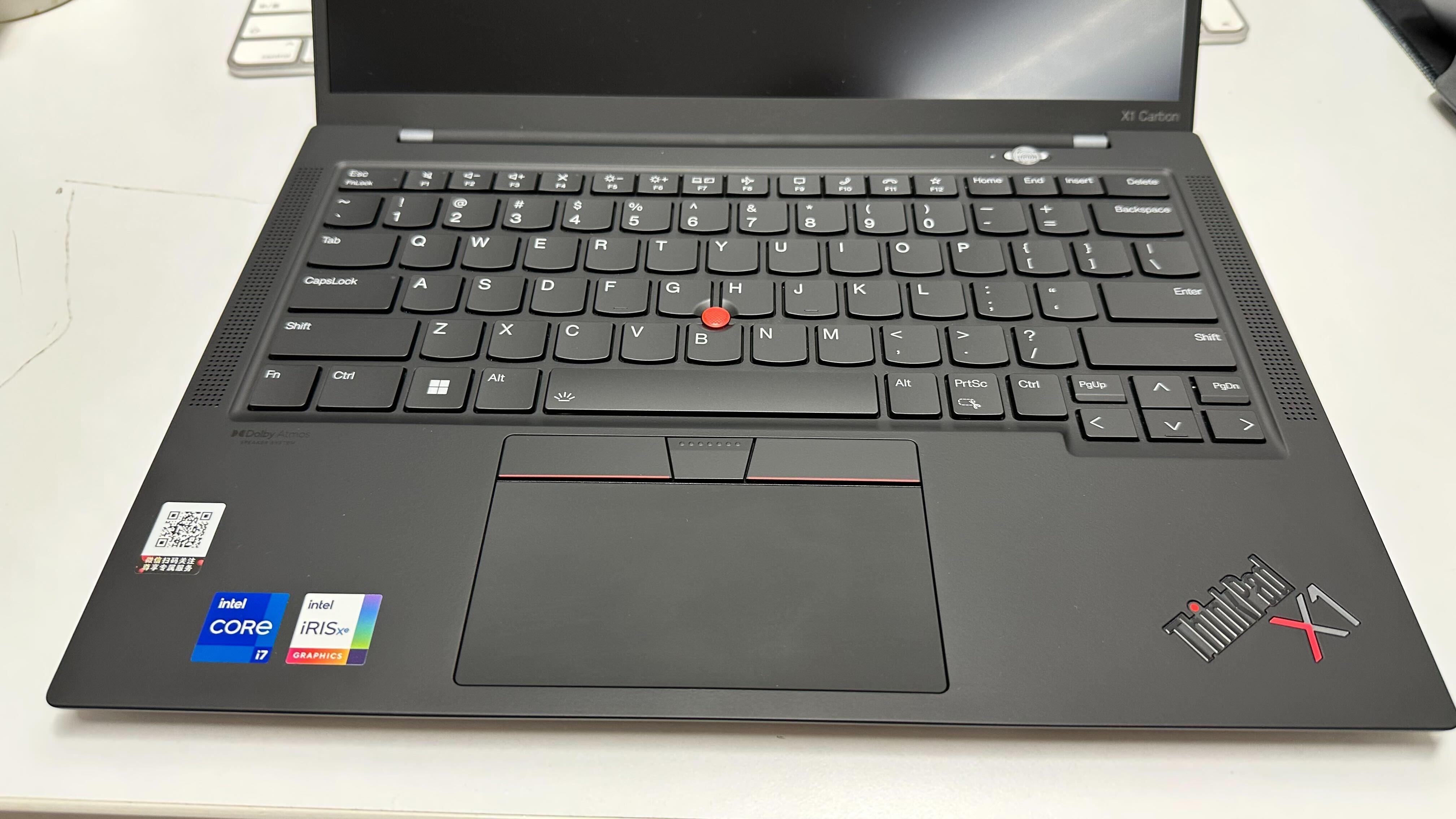 (NEW) LENOVO ThinkPad X1 Carbon Gen 10 i7-1260P \ 16G \ 512-SSD \ 2.2K IPS Low Blue Light 400 nits (CLEARANCE) - C2 Computer